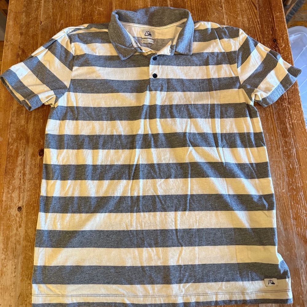 Quiksilver Grey & White Wide-Stripe Polo – Size L – Cotton/Poly Blend